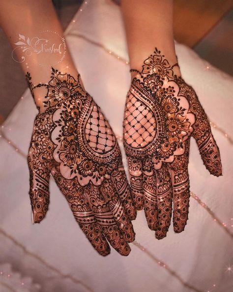 B Name, B Names, Simple Henna, Bridal Mehndi Designs, Henna Artist, Henna Mehndi, Bridal Mehndi, Mehndi Design, Henna Designs