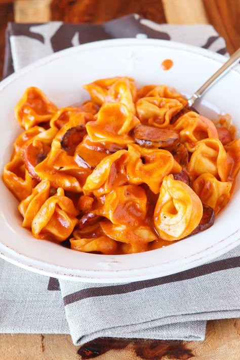 Cheesy Sausage Tortellini Recipe. SO GOOD! One dish, and done in 30 mins or less. Cheesy Sausage Tortellini, Cheese Tortellini Recipes, Pasta And Sauce, Easy Homemade Pasta, Tortellini Recipe, Sausage Tortellini, Tortellini Recipes, Tortellini Pasta, Tortellini