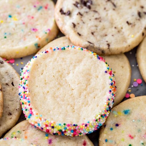 Refrigerator Cookies Recipes, Ice Box Cookies, Icebox Cookie Recipe, Summer Party Desserts, Refrigerator Cookies, Sugar Spun Run, Box Cookies, Icebox Cookies, Brown Recipe