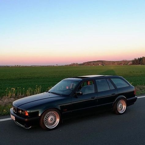 E34 Touring Br on Instagram: “Beautiful Touring with BBS Style 5 Rims!! 👏🏼👏🏼👏🏼😍😍 Thanks for sharing @tomajs_e34_e30_czech  #e34touringbr #e34touring #bmwe34 #e34…” Bmw Touring, Bmw E34, Bmw Series, Bmw E30, Thanks For Sharing, Wagons, Cars And Motorcycles, Germany, Bmw