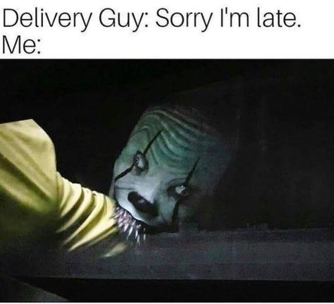 Funny Pennywise, Scarie Movie, Es Pennywise, Horror Memes, In A Bad Mood, Horror Movies Funny, It Memes, Pennywise The Clown, Halloween Memes