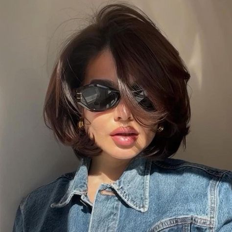 Trendy Bob Hairstyles, Vlasové Trendy, Hair Inspiration Short, Short Bob Haircuts, Penteado Cabelo Curto, Trending Haircuts, Short Hair Haircuts, Short Bob Hairstyles, العناية بالشعر