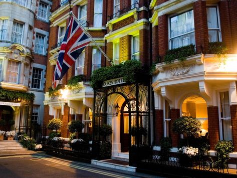 Dukes Hotel, London, United Kingdom - Hotel Review - Condé Nast Traveler Small Luxury Hotels, Best Boutique Hotels, London Bars, Hotel Bar, Conde Nast Traveler, London Hotels, London Travel, Blackjack, Hotel Deals