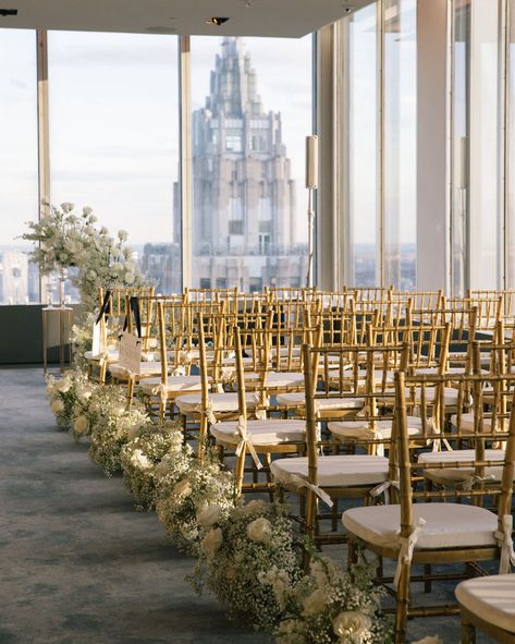 When your wedding ceremony is on the 60th floor and has this magnificent view 😍 It doesn't get more impressive than this! The wrap-around windows provide a picture perfect backdrop for your celebration. #nycweddingvenue #nycwedding #luxuryweddings #overthemoon #stylemepretty #weddingceremony #weddingdecor #weddinginspo #weddingreceptionideas #weddingreception #weddinginspiration Wedding Ceremony Backdrop Indoor, Nyc Wedding Venues, Wedding Venues Indoor, Wedding Ceremony Backdrop, Big Windows, Ceremony Backdrop, Nyc Wedding, Over The Moon, Ocean View