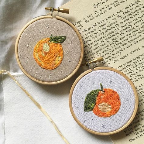 Orange Embroidery Fruit, Embroidered Orange, Orange Embroidery, Hanging Christmas Tree, Stocking Filler Gifts, Beautiful Fruits, Thread Painting, Modern Embroidery, Embroidery Hoop Art