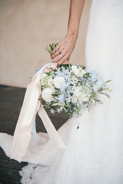 Read More: https://www.stylemepretty.com/vault/image/6817962 Rustic Photobooth, Photobooth Engagement, Cheap Wedding Table Centerpieces, Engagement Rings Ideas, Pale Blue Wedding, Small Wedding Bouquets, Ceremony Florals, Expensive Flowers, Wedding Flower Guide