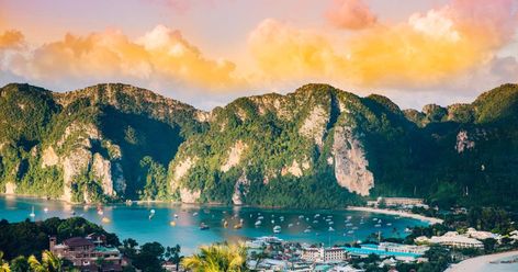 These locations have it all, and it won't cost you much. Thailand Island Hopping, Islands Thailand, Thailand Destinations, Thailand Honeymoon, Thailand Itinerary, Puerto Princesa, Phi Phi Island, Visit Thailand, Chiang Rai