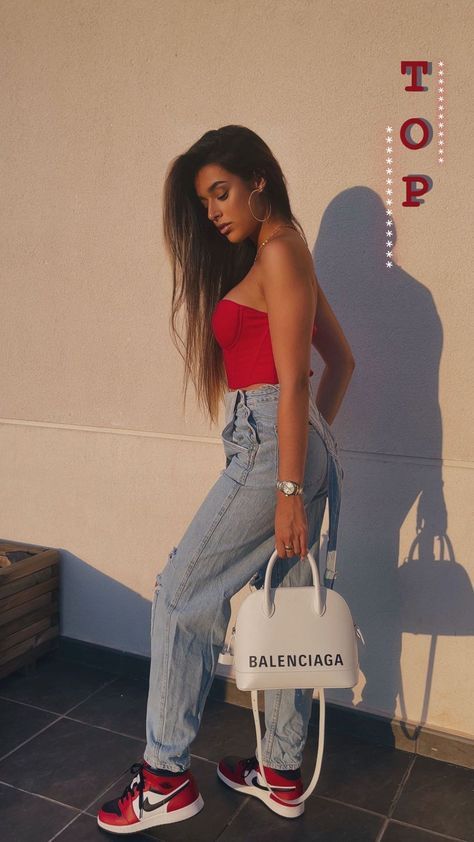 Red Jordans Outfit For Women, High Top Sneakers Outfit, Tomboy Stil, Pakaian Hipster, Tomboy Outfit, Baggy Outfit Ideas, Ny Outfits, Jordan Outfits, Trendy Outfits For Teens