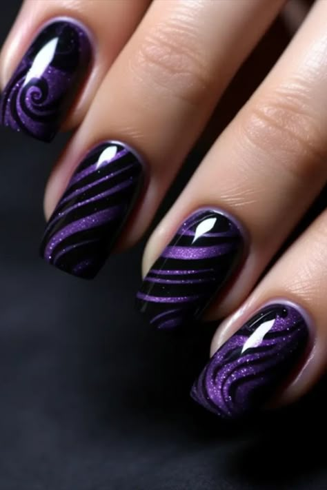 Stylish and Sophisticated: Dark Purple Nail Designs Dark Purple Nail Designs, Interesting Nails, Black And Purple Nails, Ongles Gel Violet, Purple Chrome Nails, Purple Nail Art Designs, Purple Gel Nails, Dark Purple Nails, Purple Glitter Nails