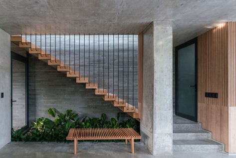 درج السلم, Staircase Design Modern, Stairway Design, Stairs Design Modern, Minimalist House, Stair Case, Home Stairs Design, Interior Stairs, Hus Inspiration