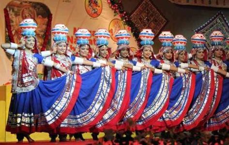 Dance Of India, Fairs And Festivals, Dance Festival, Navratri Images, States Of India, Indian Dance, Folk Dance, Harvest Festival, Krishna Images