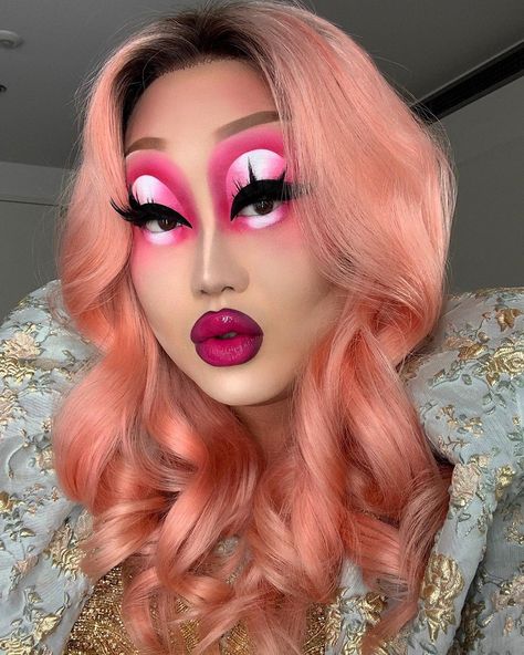 Drag Eye Makeup, Drag Makeup Looks, Circus Makeup, Extreme Makeup, Drag Make-up, Drag Queen Makeup, Pride Makeup, Kim Chi, Avant Garde Makeup