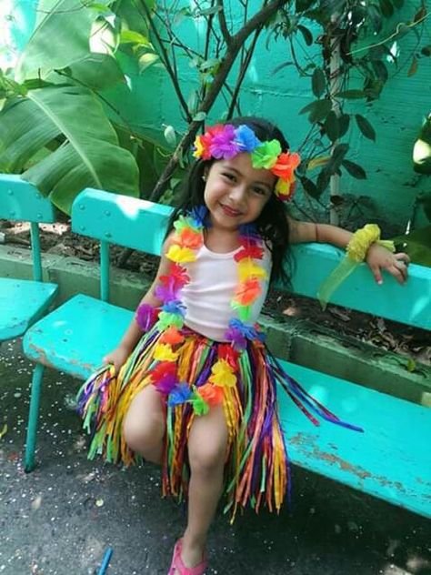 Disfraz de Hawaiana Waka Waka, Christmas Program, Theme Days, Hawaiian Outfit, Harajuku, Hawaii, Kids Fashion, Kids Outfits, Dress Up