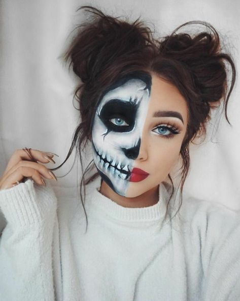 Trucchi semplici per Halloween, ragazza truccata metà faccia con disegno di scheletro Halloween Skeleton Makeup, Unique Halloween Makeup, Halloweenský Makeup, Halloween Make-up Looks, Holloween Makeup, Cute Halloween Makeup, Halloween Makeup Diy, Halloween Tutorial, Cool Halloween Makeup