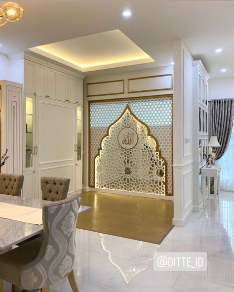 Islamic House Decor, Arabic Interior Design, Islamic Interior Design, Muslim Prayer Room Ideas, Prayer Room Ideas, Txt Kpop, Interior Design Your Home, Luxury House Interior Design, Dream House Rooms