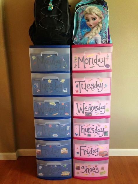 Friday School Outfit, School Clothes Organization, School Hacks Diy, School Organisation, Snack Organizer, Baby Room Organization, Back To School Organization, Organization Station, Diy Back To School