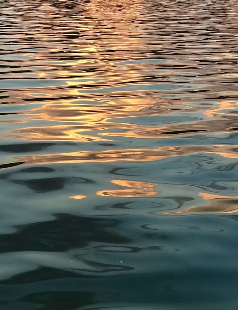 Waves Reference Photo, Water Surface Photography, Water Photography Ideas, Sea Waves Photography, Water Reflection Art, Water Reference, How To Draw Water, Nature Photography Trees, Water Sunset