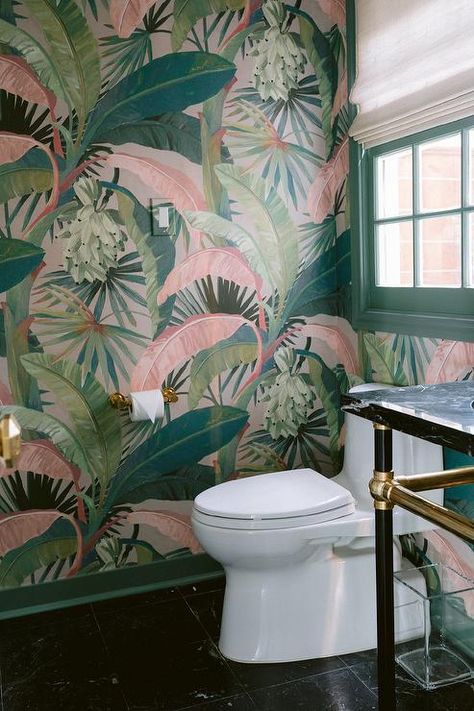 Tropical bathroom decor