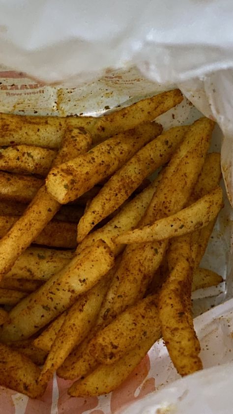 Peri peri fries Peri Peri Fries, Wallpaper Ios, Peri Peri, Snap Food, Food Snapchat, French Fries, Chana Masala, Cute Couple Pictures, Couple Pictures