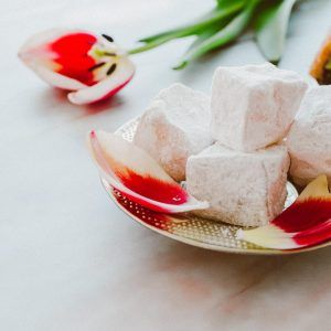 Turkish Delight Recipe, Elderflower Recipes, Old Sweets, Turkish Baklava, Thanksgiving Sweet Treats, Sweet Temptation, Natural Soaps, Food History, Oven Dishes