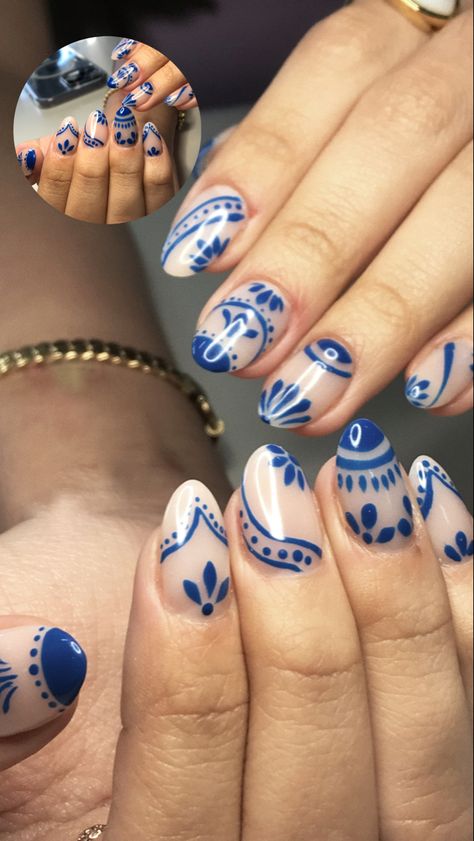 Gel Nail Designs Alternative, Bright Blue Gel Nails, Bright Blue Nail Designs, Blue Pattern Nails, Bright Blue Nails With Design, Electric Blue Nails Design, Italian Nails Trends, Spanish Tile Nails, Fun Blue Nails