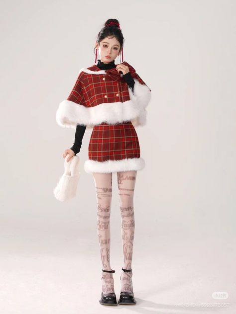 Kpop Christmas Outfit, Kpop Christmas, Hunger Games Fashion, Outfit Kpop, Hunger Games, Christmas Outfit, Christmas