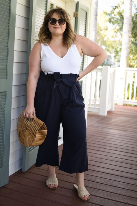 Wide Leg Pants Outfit Plus Size, Paris Summer Outfits, Plus Size Beach Outfits, Plus Size Wide Leg Pants, Plus Size Vacation, Ready Outfits, Wide Leg Pants Outfit, Fashion Tips For Girls, Summer Outfits Women Over 40