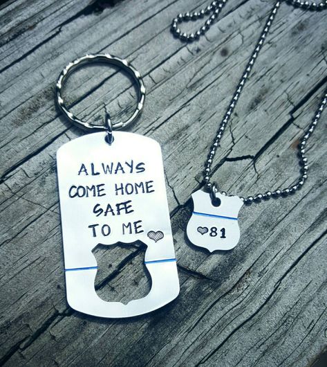 Cop Wedding, Police Officer Wedding, Come Home Safe, Deputy Wife, Police Officer Wife, Badge Necklace, Gifts For Cops, Boyfriend Anniversary, Necklace Keychain