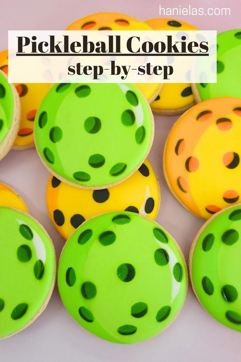 Pickle Ball Decorated Cookies, Pickleball Party Food, Pickleball Event Ideas, Pickleball Birthday Party Ideas, Pickle Ball Birthday Party, Pickle Ball Cookies, Pickleball Cookies Decorated, Pickleball Cupcakes, Pickleball Cake Ideas