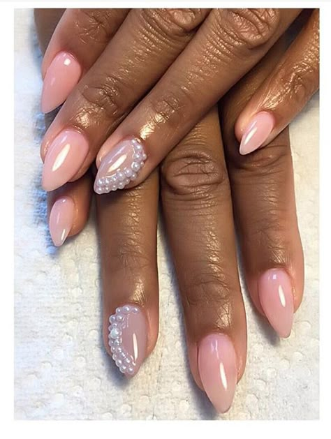 2 Nail Designs Nailart, Bridal Nails Black Women, Gel Almond Nails, Almond Nails Short, Nails Black Women, Stilleto Nails Designs, Natural Nails Manicure, Sassy Nails, Diva Nails