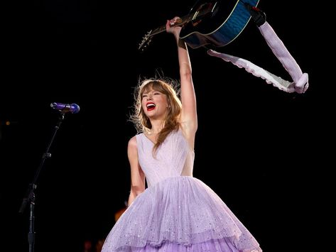 Taylor Swift Live Wallpaper, Long Live Eras Tour, Taylor Swift Long Live, Taylor Swift Live, Taylor Swift Fotos, Taylor Swift Speak Now, Swift Tour, Estilo Taylor Swift, Taylor Swift Cute