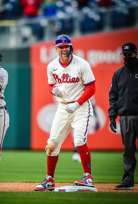 Rhys Hoskins, Torn Acl, Dancing On My Own, Phillies Baseball, Eagles Football, Philadelphia Phillies, Baseball Players, Philadelphia Eagles, Eagles