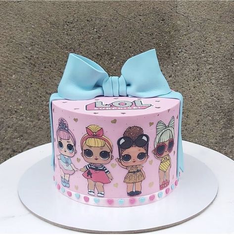 Lol Cakes Birthday, Lol Cakes, Birthday Dinner Dresses, Lol Birthday Cake, Barbie Backdrop, Pink Birthday Cake Ideas, Barbie Themed Birthday Party, Lol Surprise Cake, Barbie Themed Cake