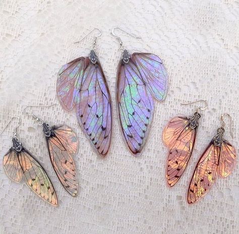 Butterfly wing earrings!! Size Difference, Wing Earrings, Bijoux Diy, Jewelry Inspo, Butterfly Wings, Pretty Jewellery, Piercing Jewelry, Cute Jewelry, Ear Piercings