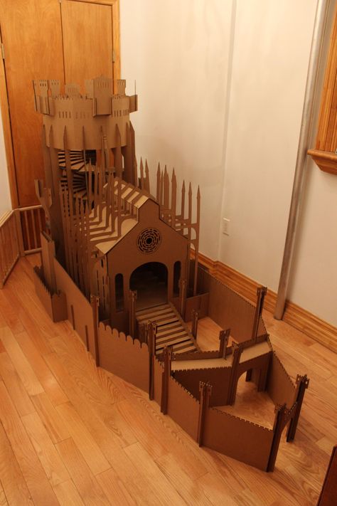 Building the castle - Album on Imgur Cardboard Bunny House, Bunny House Diy, Cardboard Rabbit, Cardboard Bunny, House Out Of Cardboard, Bunny Setup, Rabbit Castle, Rabbit Houses, House Cardboard