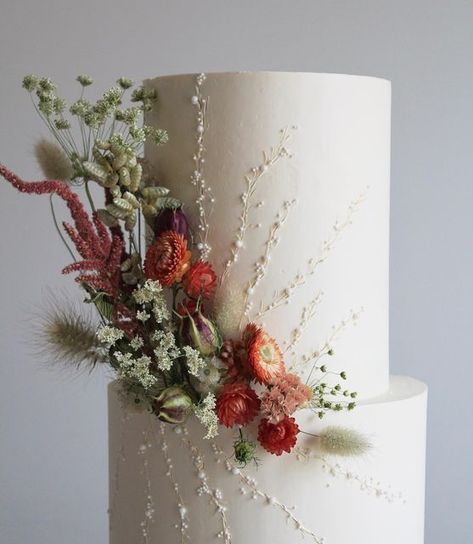 Wedding cake fondant flowers