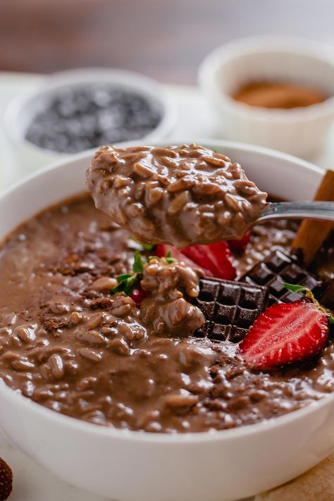 Leftover Rice Dessert, Leftover Chocolate Recipes, Chocolate Rice Pudding Recipe, School Puddings, Childhood Recipes, Jello Pudding Desserts, Chocolate Rice Pudding, Brown Rice Pudding, Old Fashioned Rice Pudding