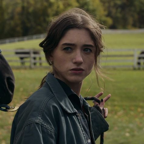 Things Heard And Seen, Natalia Dyer, Nancy Wheeler, Dystopian Books, Look At The Stars, Aesthetic Photography Nature, Aesthetic Photography, Face Claims, Percy Jackson