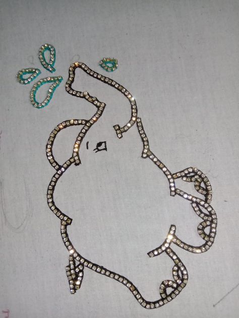 Stone Chain Design In Aari, Stone Chain Stitch Design In Aari, Khatta Stitch In Aari Design, Shape Coloring Pages, Aari Design, Hello Kitty Colouring Pages, Aari Designs, Flower Drawing Design, Simple Embroidery Designs