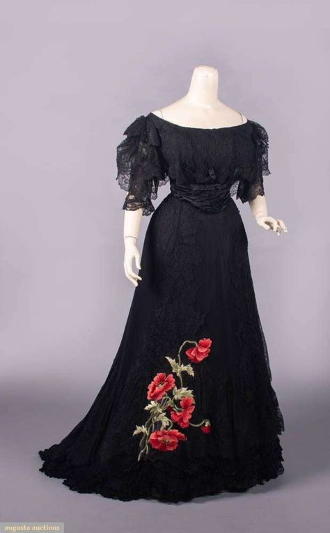 Poppy Embroidered Chantilly Lace Evening Gown, Pittsburg, 1905, Augusta Auctions,  December 4th, 2024 - Vintage Winter Wonderland Net Skirt, December 4th, Lace Evening Gowns, Hoop Skirt, Clothing And Textile, Vintage Couture, Couture Vintage, Bateau Neckline, Vintage Winter