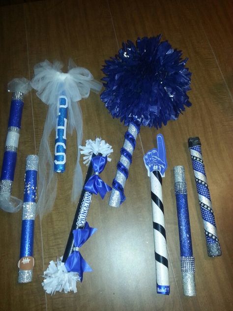 Primceton Cheer Spirit Sticks Cheerleading Treats, School Spirit Crafts, Cheer Spirit Sticks, Cheer Treats, Cheer Buckets, Spirit Stick, Cheerleading Party, Cheer Banquet, Cheerleader Gifts