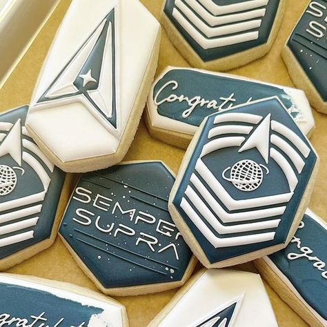 Sarah on Instagram: "Space Force promotion cookies! A first for me. And the coolest part, they made it all the way to Washington, D. C. Such an incredible honor 🇺🇸 #spaceforcecookies #hamptonva #yorktownva" Navy Retirement Cookies, Marine Corp Cookies Decorated, Us Navy Cookies, Navy Cookies United States, Master Sergeant Air Force Promotion, Promotion Ceremony, Promotion Party, Master Sergeant, Space Force