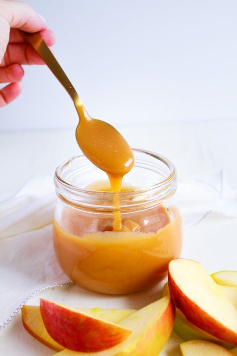 Caramel Sauce | Recipe By My Name Is Snickerdoodle Evaporated Milk Recipes, Caramel Sauce Recipe, Cookie Cups Recipe, Caramel Recipes Sauce, Homemade Caramel Sauce, Pudding Cookies, Dessert Toppings, Dessert Dips, Caramel Recipes