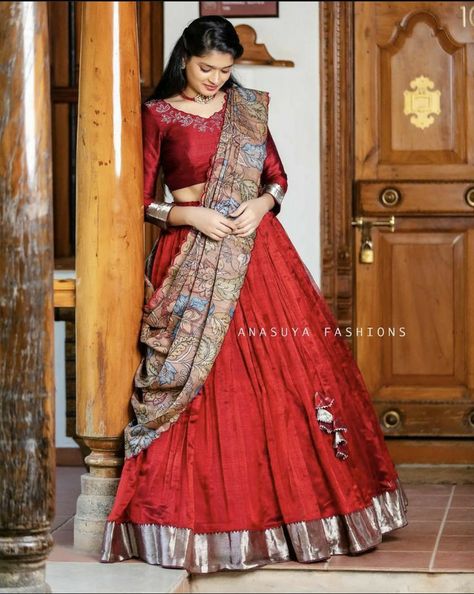 Latest Half Saree Designs Party Wear, Half Sarees Latest Designs, Croptop Lehenga Designs Latest, Half Saree Draping, Narayanpet Half Sarees, Silk Saree Blouse Designs Patterns, Simple Lehenga, Lehenga Saree Design, Saree Wearing Styles