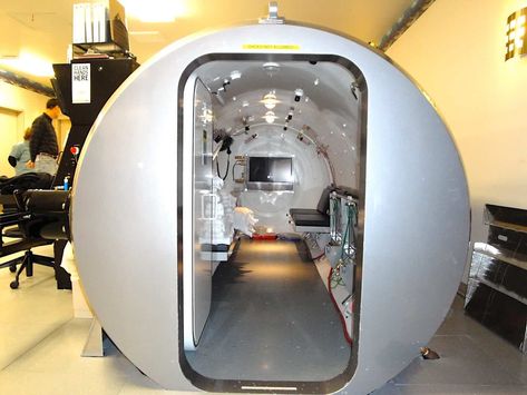 Multiplace Hyperbaric Chamber Model 7200 DL Entrance Pulmonary System, Hyperbaric Chamber, Home Spa Room, Hyperbaric Oxygen Therapy, Hospital Architecture, Oxygen Tanks, Fire Suppression, Oxygen Therapy, Oxygen Concentrator