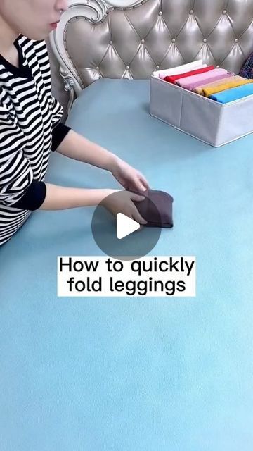 Fold Leggings, Folding Hacks, Shirt Folding, Folding Laundry, How To Fold, Napkin Folding, Can Organizer, Folding Clothes, Smart Storage