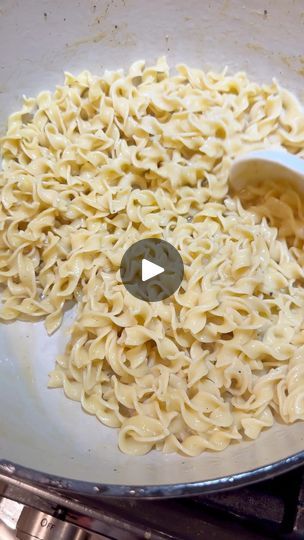 Cafeteria Noodles, Beef Tips And Noodles, Pasta Meals, Simple Pasta, Appetizers Easy Finger Food, Beef Tips, Tub Cleaner, Side Recipes, Veggie Dishes