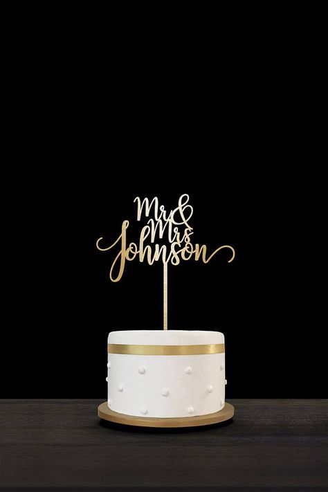 ♡ OUR CAKE TOPPERS SHIP OUT IN 1 DAY ♡ ♡ RUSHED ORDERS CAN BE ACCOMMODATED ♡ [ Item Description ] -1/8 Thick Wood with Gold Foil on Front&Back -Precision Cut to Design -BREAK FREE Guarantee - FREE replacement -Brushed GOLD design ♡ H O W - T O - O R D E R ♡ STEP 1: Purchase the Wedding Cake Navy Gold, Gold Wedding Cakes, Wedding Cake Navy, Cake Topper For Wedding, Rose Gold Wedding Cakes, Wedding Cake Fresh Flowers, Wedding Cake Roses, Personalized Wedding Cake Toppers, Custom Wedding Cake Toppers