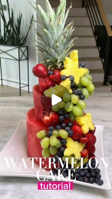 Grace Abrego on Instagram: "Watermelon Fruit Cake Tutorial! 🎂 By @theshannykate . . #backyardgoals #architecture #builder #homedecor #home#newhome #homedecor #hogar#lovefordesigns #interiordesign #beautiful #housedesign #houseideas #kitcheninspo #backyarddesign #bathroomdesign #patiodesign #arquitetura #reels #explorar #houses #cocina" Watermelon Fruit Cake, Fruit Platter Designs, Decorações Com Comidas, Watermelon Cake, Amazing Food Decoration, Party Food Platters, Charcuterie Recipes, Food Carving, Makanan Diet