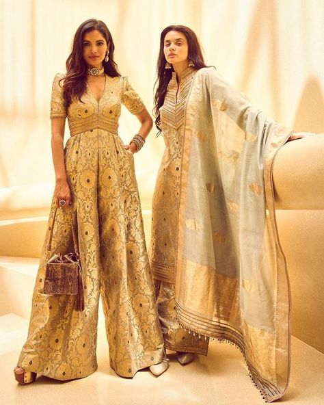 Eugeniya Belousova, Indo Western Dress Party Wear, Tarun Tahiliani Saree, Indo Western Outfits For Women, Suits For Women Indian, Wedding Outfits For Women, Simple Frock Design, Sangeet Outfit, Indian Dresses Traditional